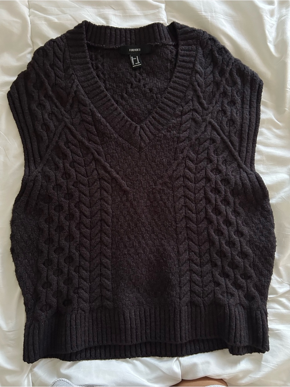 Forever 21 Black Cable Knit V-Neck Sweater Vest for Women